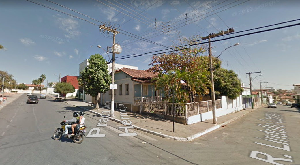 Câmara aprova indicação para instalação de semáforo na Praça Coronel Hermógenes