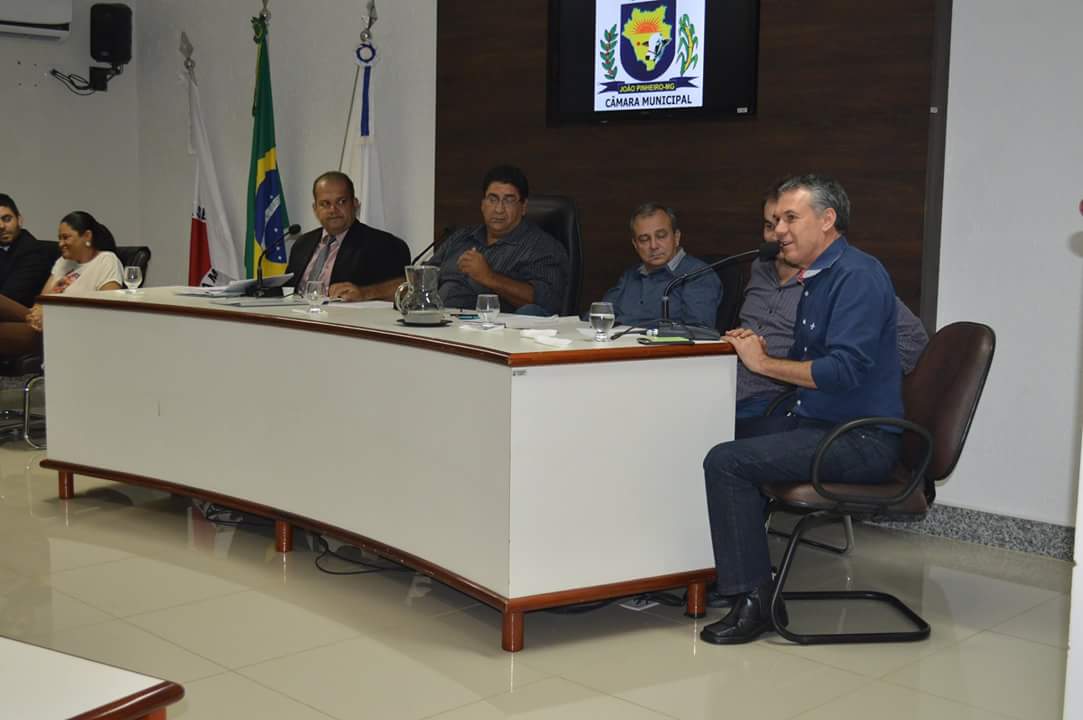 Deputado Federal Zé Silva recebe título de Cidadão Honorário Pinheirense