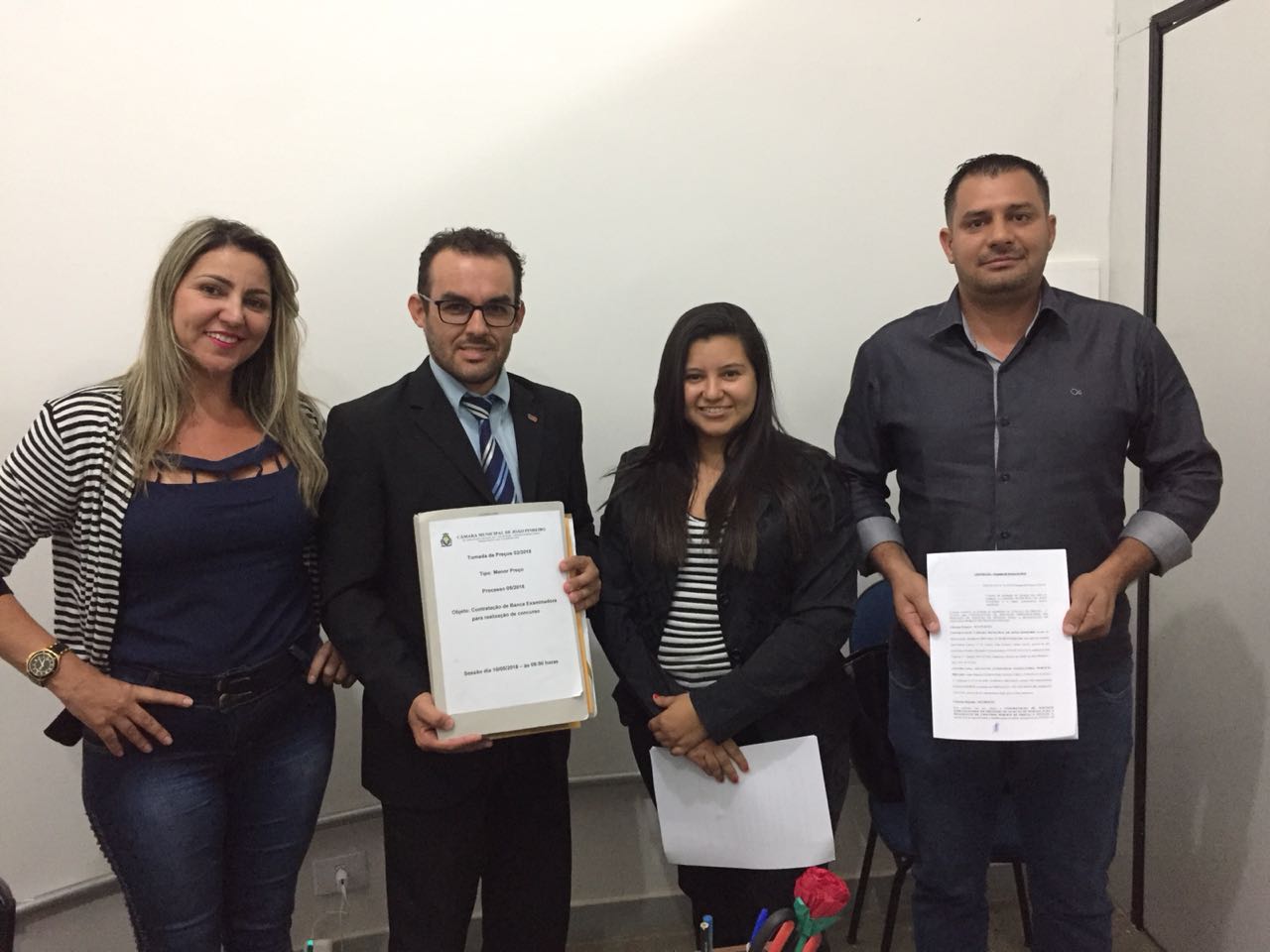 Mais etapa do Concurso Público está concluída, Câmara e Consulpam assinam contrato de prestação de serviço