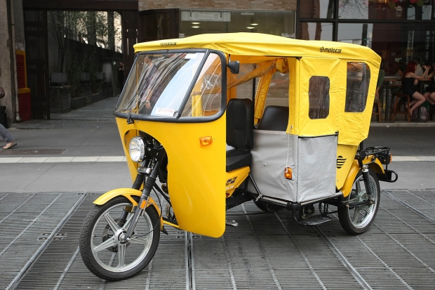 Motoristas de Tuk Taxi pedem apoio dos vereadores para retornarem ao trabalho