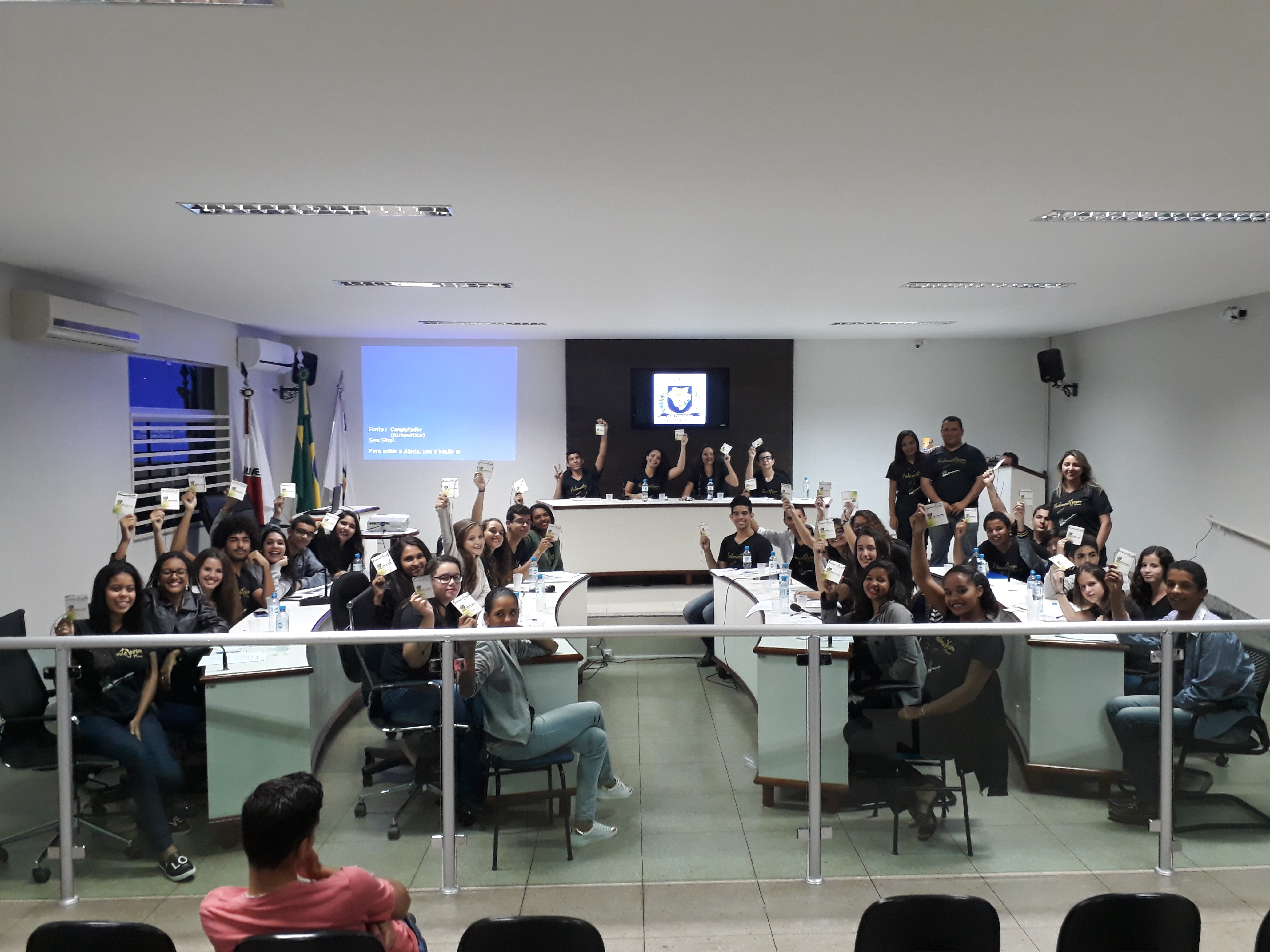 Parlamento Jovem de João Pinheiro realiza plenárias municipais